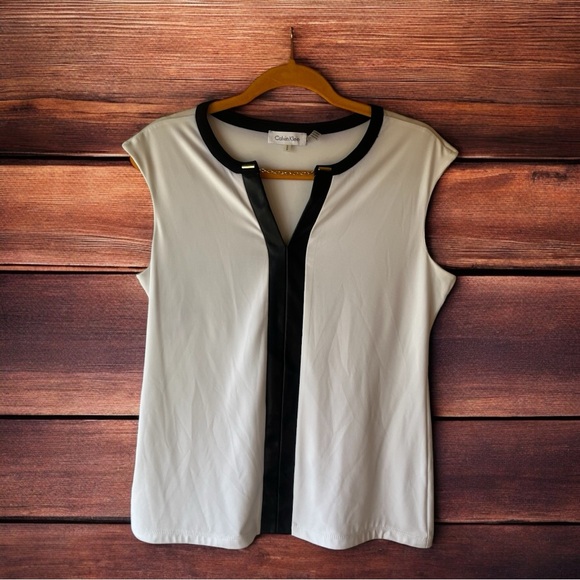 White with pleather trim Calvin Klein blouse size M - Picture 1 of 4